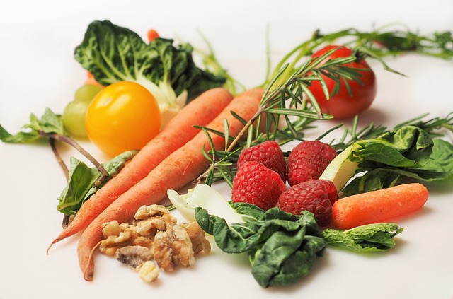 Want to Live Longer? Incorporate a Colorful Array of Fruits and Vegetables into Your Daily Diet