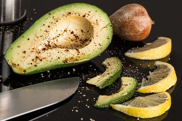 What are The Health Benefits of Avocados and How to Add them to Your Diet