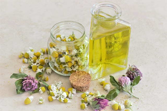 7 Essential Oils in Aromatherapy to Promote Sleep