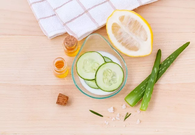 Brighten Your Skin with This Homemade Lemon Face Mask